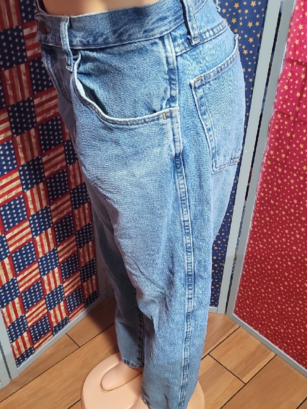 Men's Light Blue Relaxed Fit Jeans - Picture 2 of 5